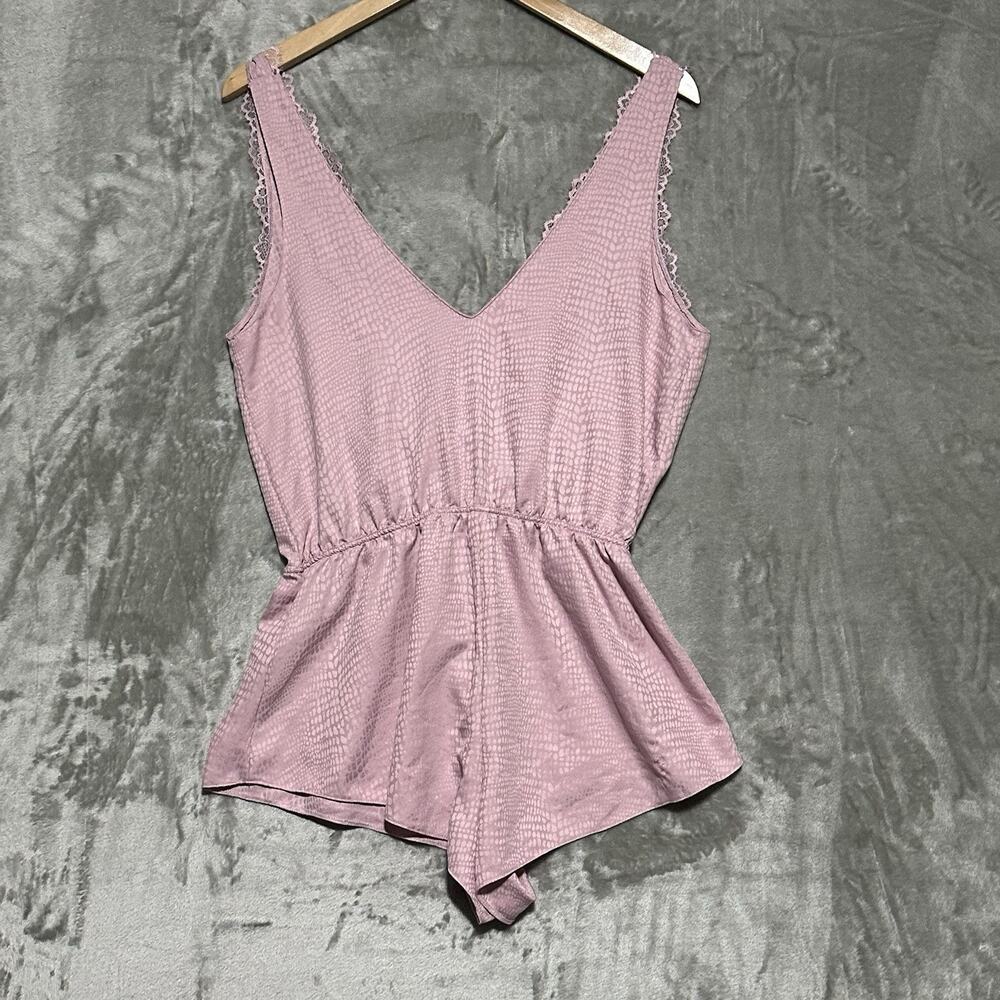 Victorias Secret‎ Sleep Romper Womens Size M Pink Lace Flutter Romantic Feminine - Picture 8 of 9